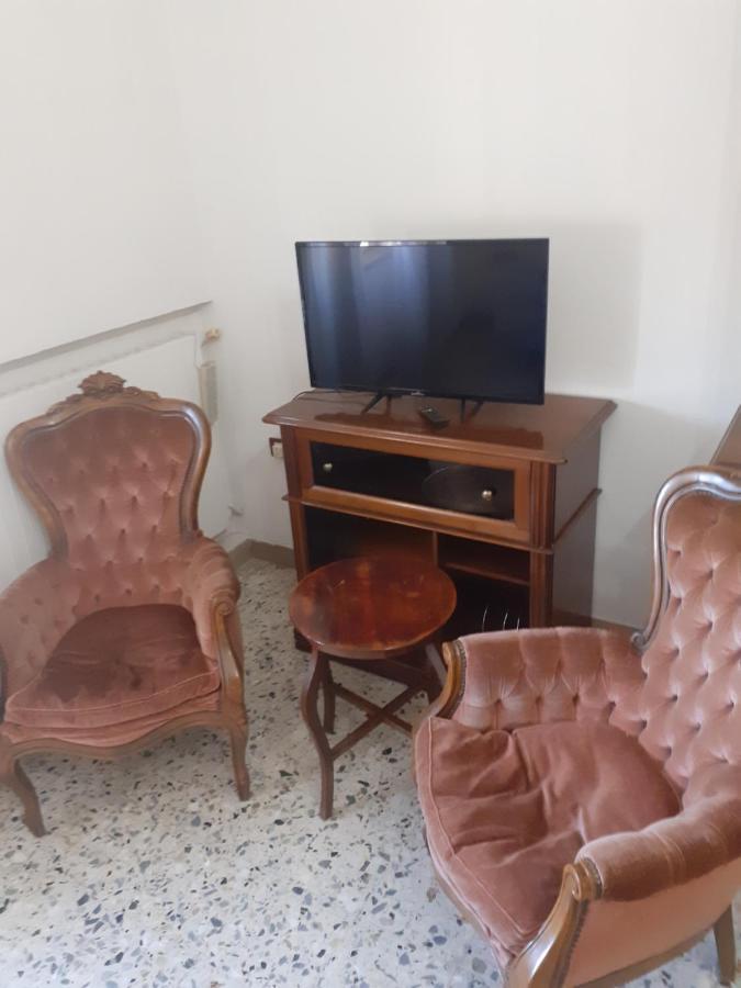 A Casa Di Adele Bed & Breakfast Caserta Exterior foto