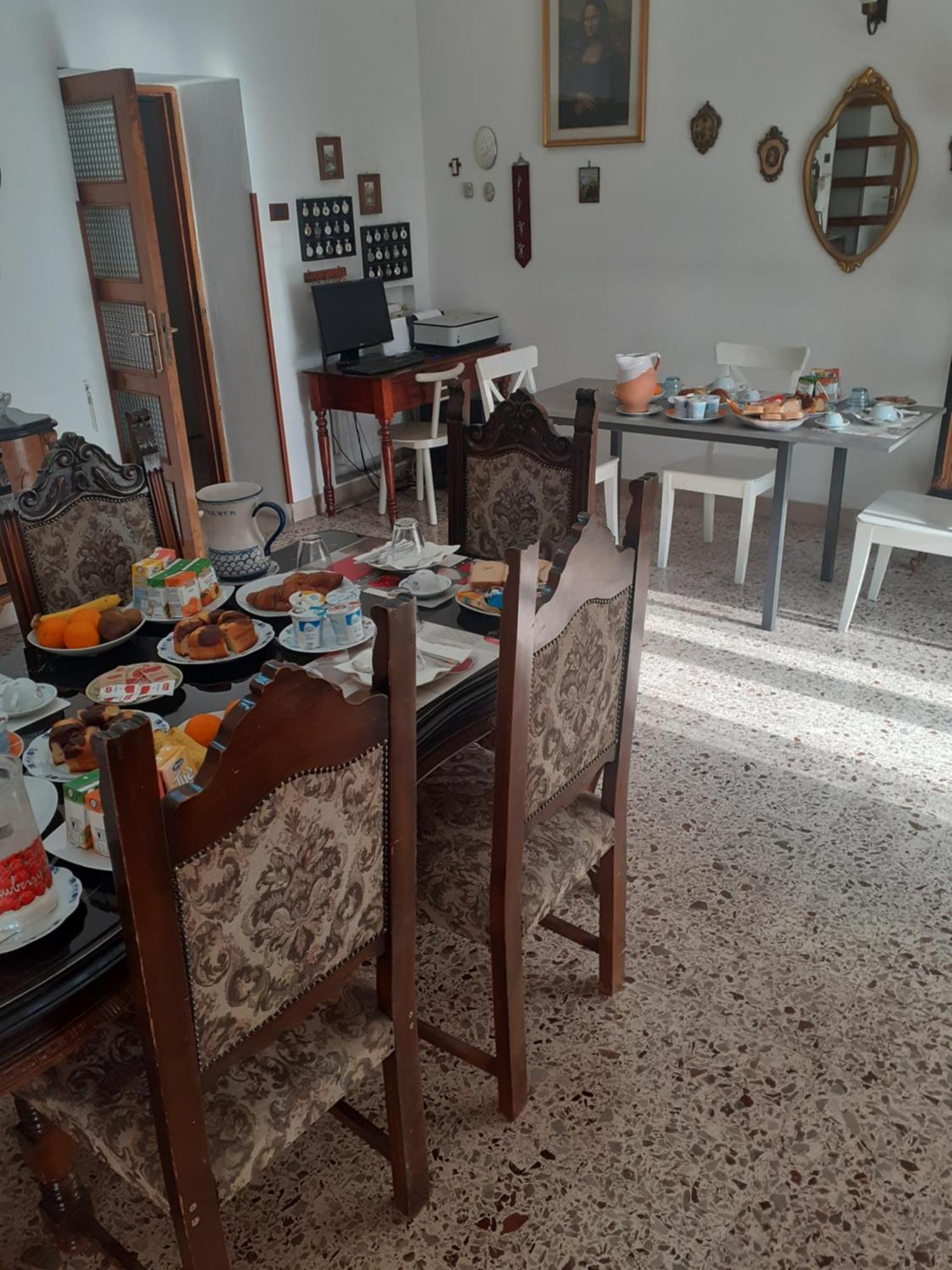 A Casa Di Adele Bed & Breakfast Caserta Exterior foto